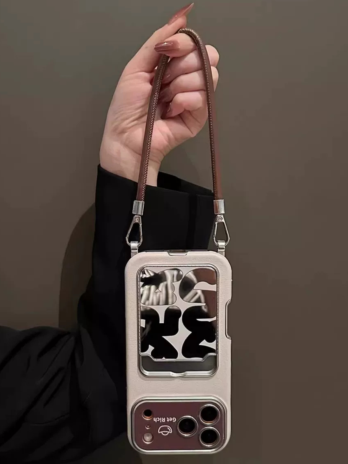 Custodia per telefono in pelle - Phone Accessories Hippers recensione e prezzo