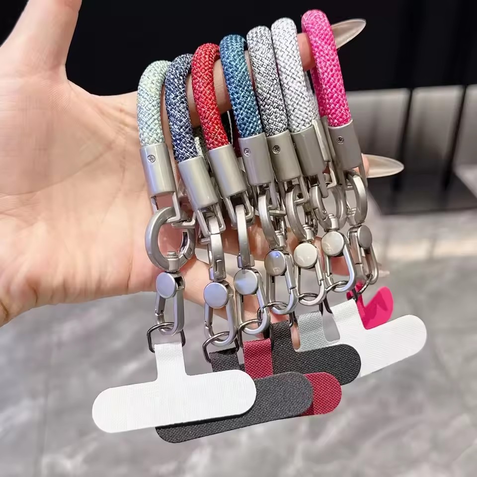 Cordino per telefono in metall - Phone Accessories And Gadgets recensione e prezzo