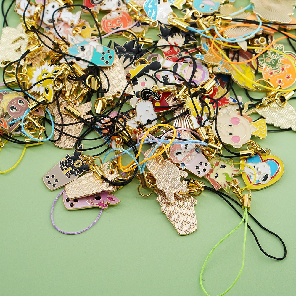 Ciondoli Misti Casuali a Tema  - Phone Accessories Wholesale In China recensione e prezzo